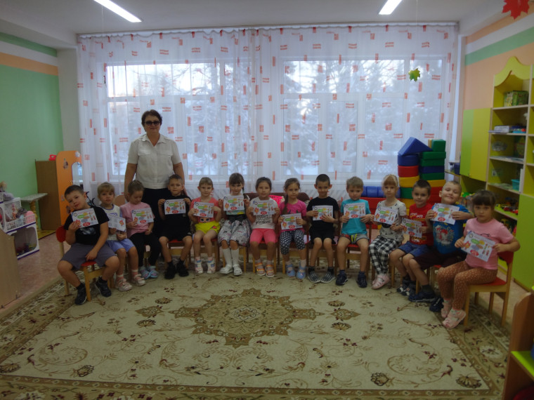 Занятия с воспитанниками подготовительной группы «Золушка» детского сада «Капелька». Занятия с воспитанниками подготовительной группы «Золушка» детского сада «Капелька».